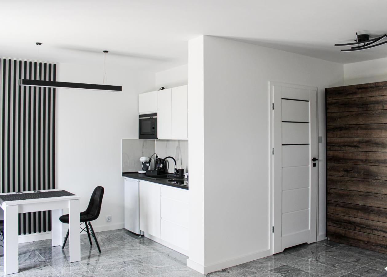 Apartament Black-Niska Z Garazem Podziemnym Кельце Екстер'єр фото